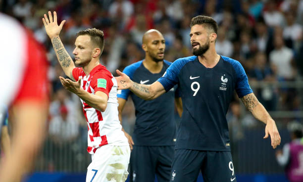 是她对于跳 是她对于跳